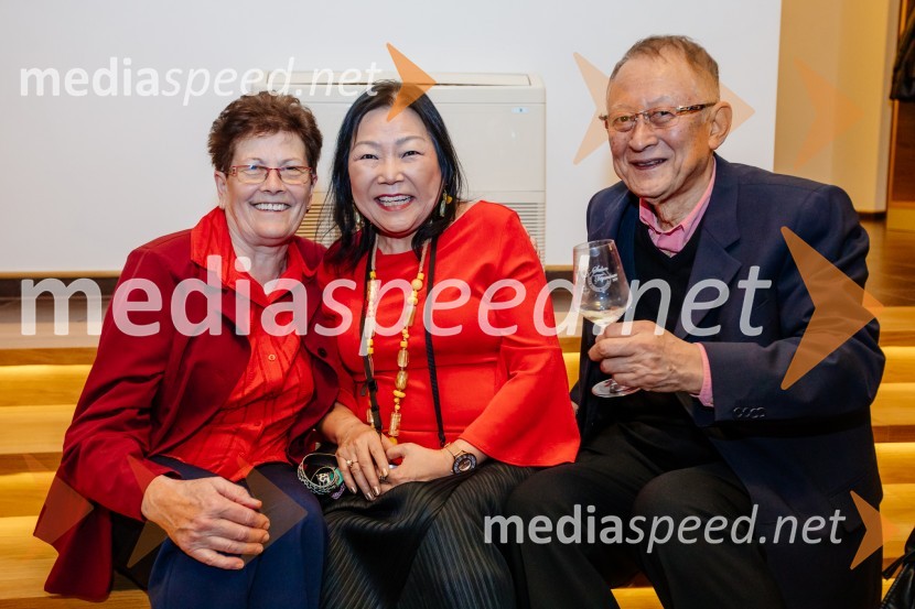  Jožefa Steyer, Steyer Vina;  Keiko Mori, Zaria;  Yukio Mori, ZariaKruh in vino, Tomaž Kavčič in Petar Grašo na posestvu Steyer