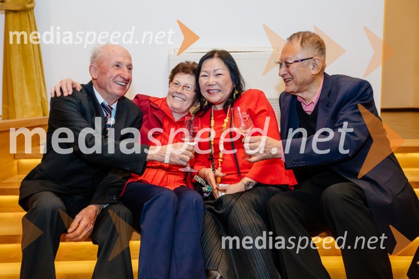  Jožef Steyer, Steyer Vina;  Jožefa Steyer, Steyer Vina;  Keiko Mori, Zaria;  Yukio Mori, ZariaKruh in vino, Tomaž Kavčič in Petar Grašo na posestvu Steyer