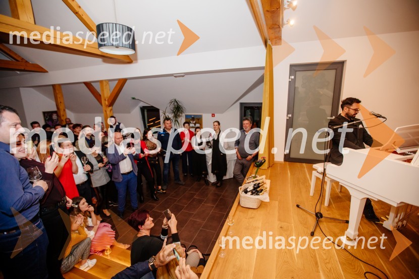 Kruh in vino, Tomaž Kavčič in Petar Grašo na posestvu Steyer