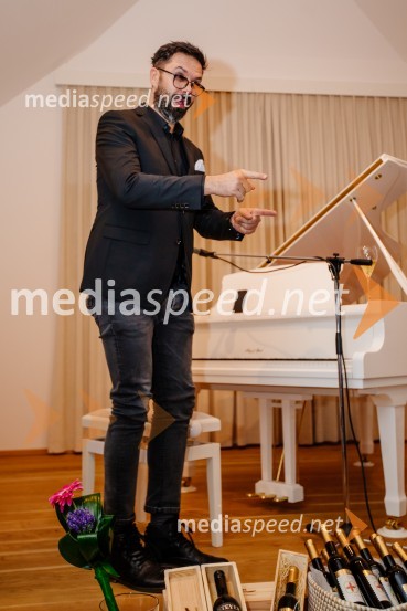  Petar Grašo, pevecKruh in vino, Tomaž Kavčič in Petar Grašo na posestvu Steyer