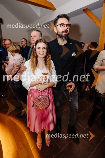  Vaneja Steyer, Steyer Vina;  Petar Grašo, pevecKruh in vino, Tomaž Kavčič in Petar Grašo na posestvu Steyer