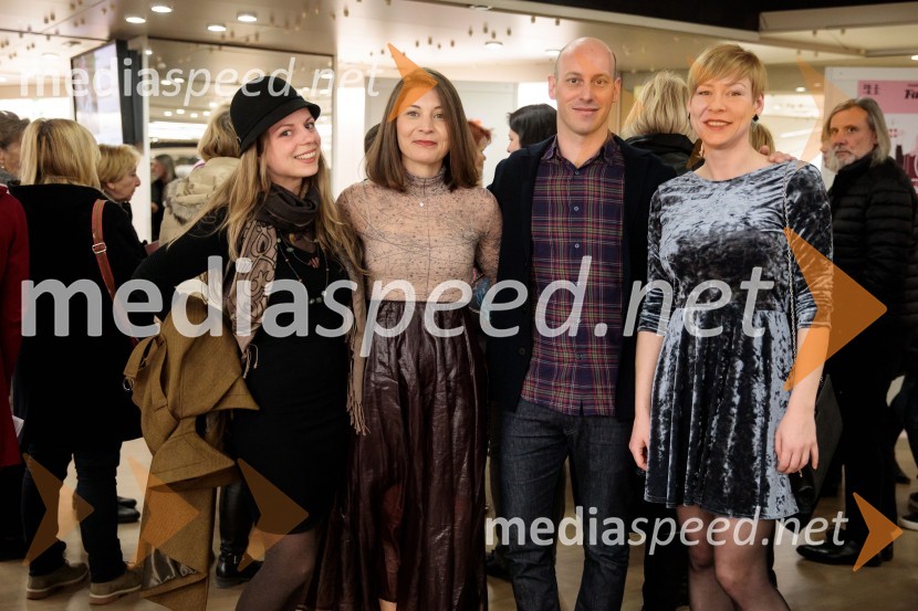  Ana  Škreblin,  vodja odnosov z javnostmi Kreativna baza;   Alma  Čaušević Klemenčič, izvršna direktorica Beletrine;  ... ;  Maša  Malovrh, strokovnjakinja za spletno dostopnost, BeletrinaFabula - Otvoritev Festivala literature sveta