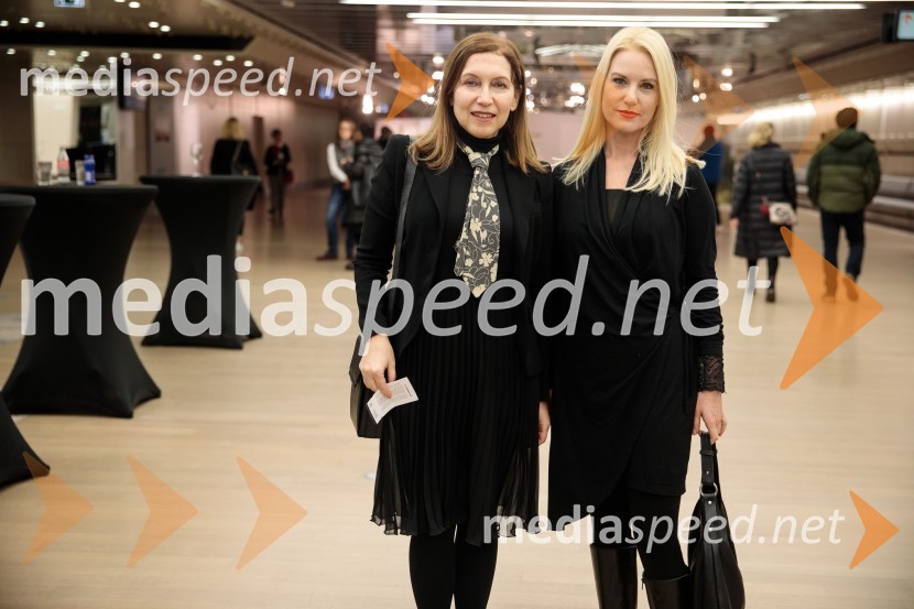  Alenka Arko, glavna urednica in voditeljica oddaje Preverjeno;  Suzana Lovec, novinarkaFabula - Otvoritev Festivala literature sveta