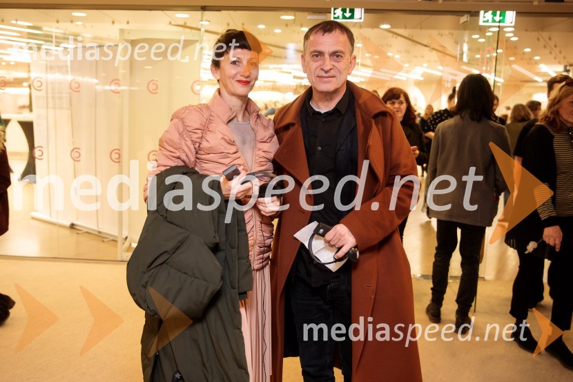  Sanja Nešković Peršin, balerina, nekdanji umetniški vodja SNG Opera in baleta Ljubljana ;  Blaž Peršin, direktor Muzeja in galerije mesta LjubljaneFabula - Otvoritev Festivala literature sveta