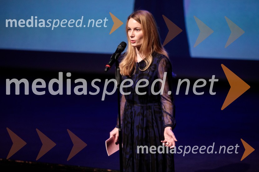  Manca G. Renko, umetniški vodjaFabula - Otvoritev Festivala literature sveta