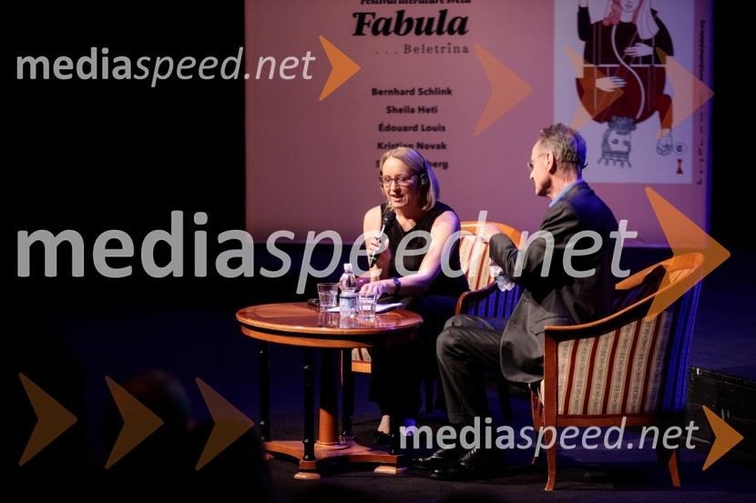  Ksenija Horvat,  novinarka in voditeljica;  Bernhard Schlink, pisateljFabula - Otvoritev Festivala literature sveta