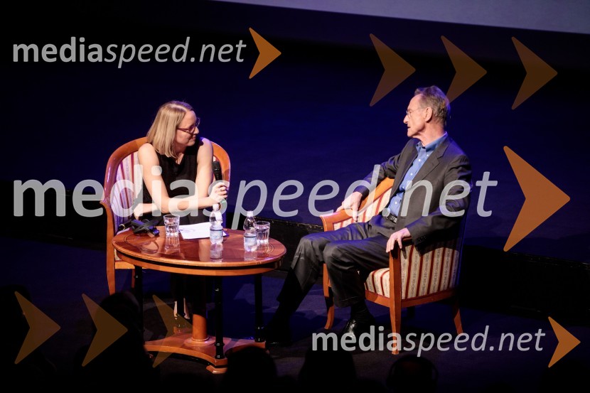  Ksenija Horvat,  novinarka in voditeljica;  Bernhard Schlink, pisateljFabula - Otvoritev Festivala literature sveta