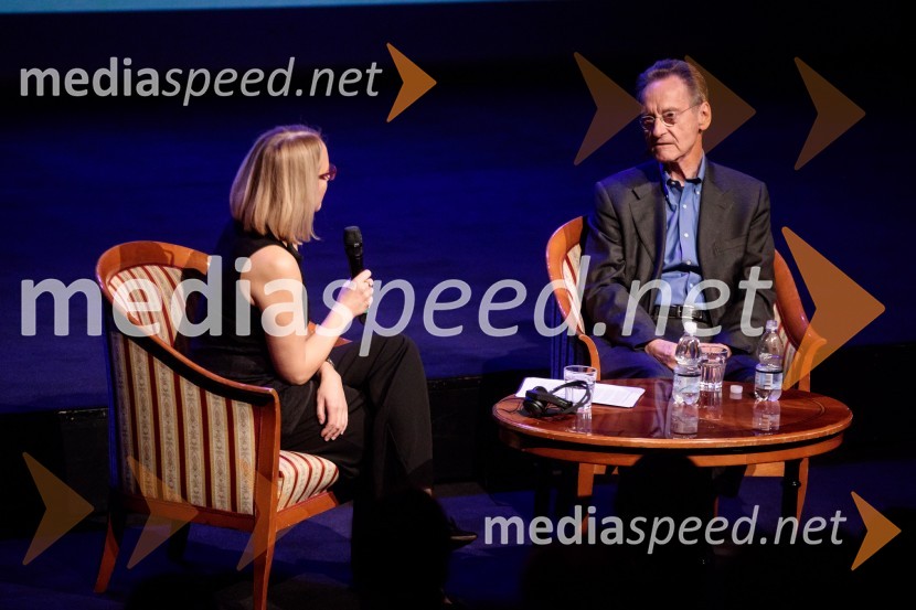  Ksenija Horvat,  novinarka in voditeljica;  Bernhard Schlink, pisateljFabula - Otvoritev Festivala literature sveta