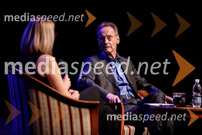  Bernhard Schlink, pisateljFabula - Otvoritev Festivala literature sveta