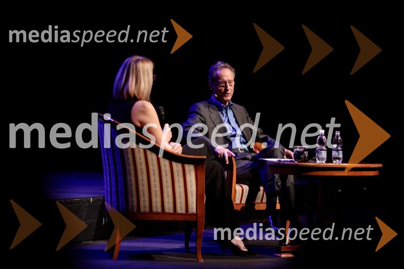  Ksenija Horvat,  novinarka in voditeljica;  Bernhard Schlink, pisateljFabula - Otvoritev Festivala literature sveta