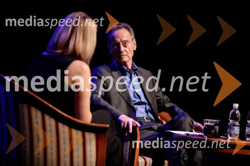  Ksenija Horvat,  novinarka in voditeljica;  Bernhard Schlink, pisateljFabula - Otvoritev Festivala literature sveta