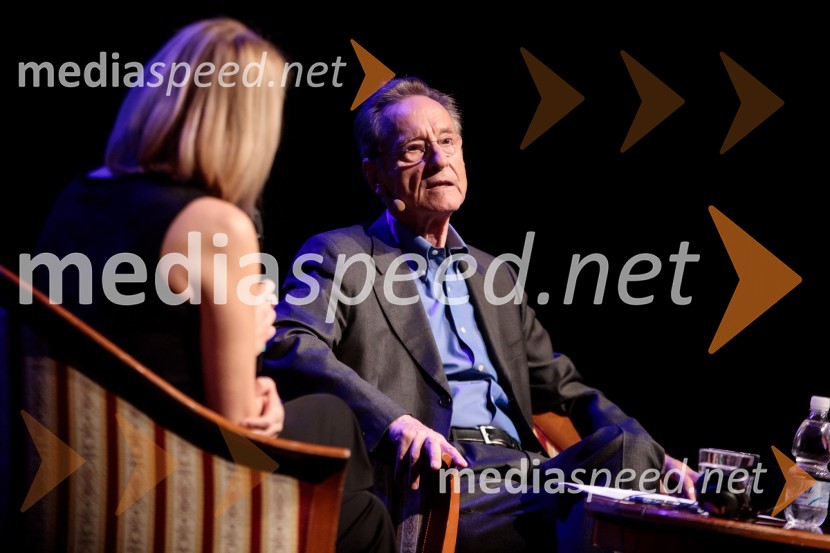  Ksenija Horvat,  novinarka in voditeljica;  Bernhard Schlink, pisateljFabula - Otvoritev Festivala literature sveta