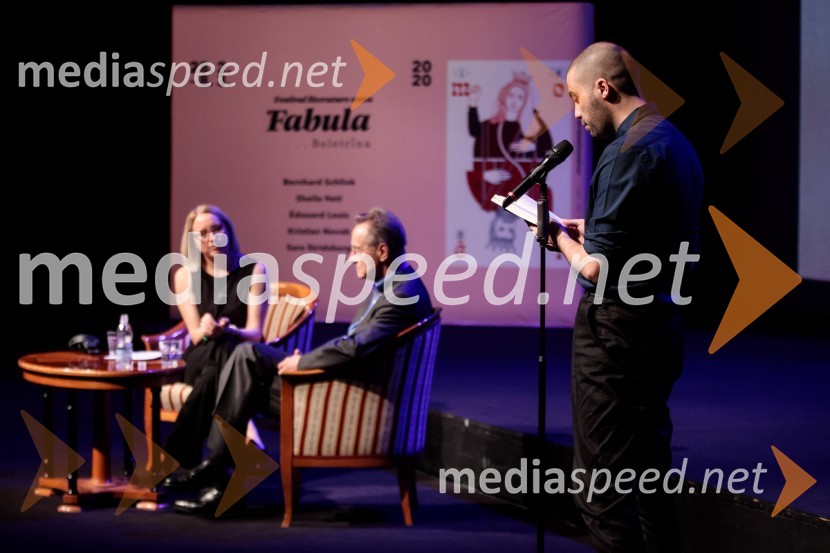  Ksenija Horvat,  novinarka in voditeljica;  Bernhard Schlink, pisatelj;  Benjamin Krnetić, igralecFabula - Otvoritev Festivala literature sveta