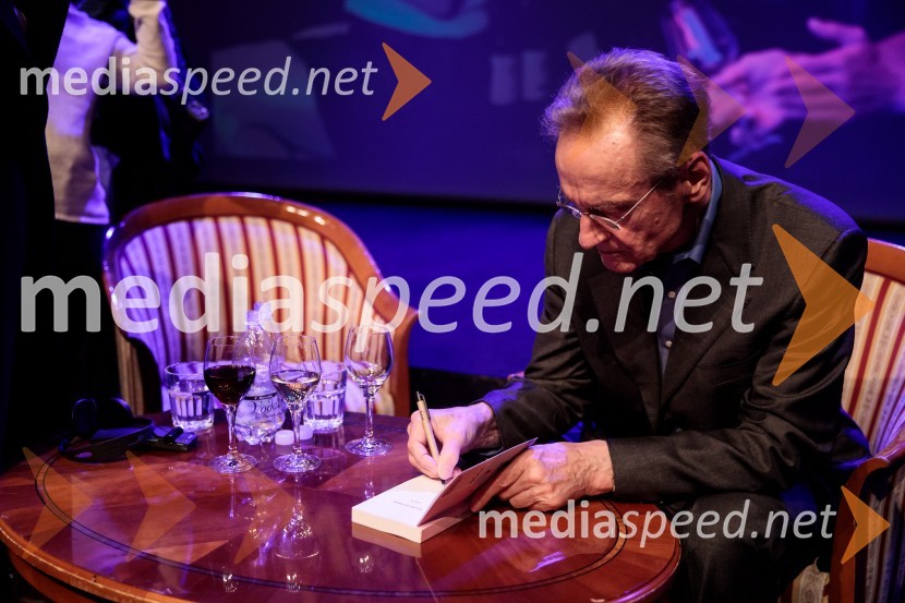  Bernhard Schlink, pisateljFabula - Otvoritev Festivala literature sveta