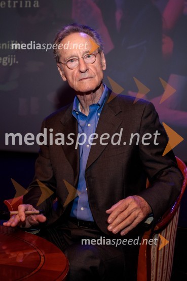  Bernhard Schlink, pisateljFabula - Otvoritev Festivala literature sveta