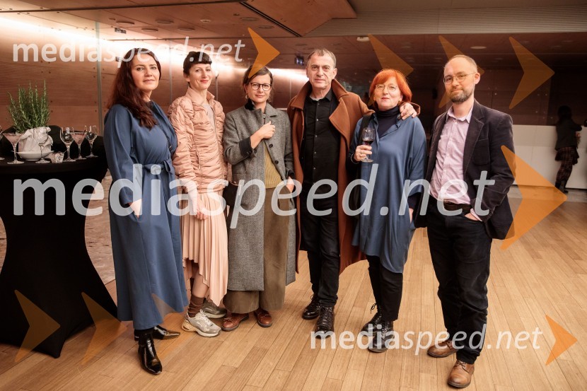 mag. Mateja Demšič, vodja oddelka za kulturo, Mestna občina Ljubljana;  Sanja Nešković Peršin, balerina, nekdanji umetniški vodja SNG Opera in baleta Ljubljana ;  ... ;  Blaž Peršin, direktor Muzeja in galerije mesta Ljubljane;  ... ;  ... Fabula - Otvoritev Festivala literature sveta