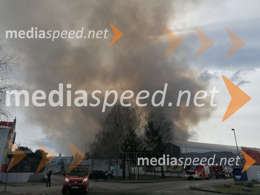 V Mariboru gori Surovina