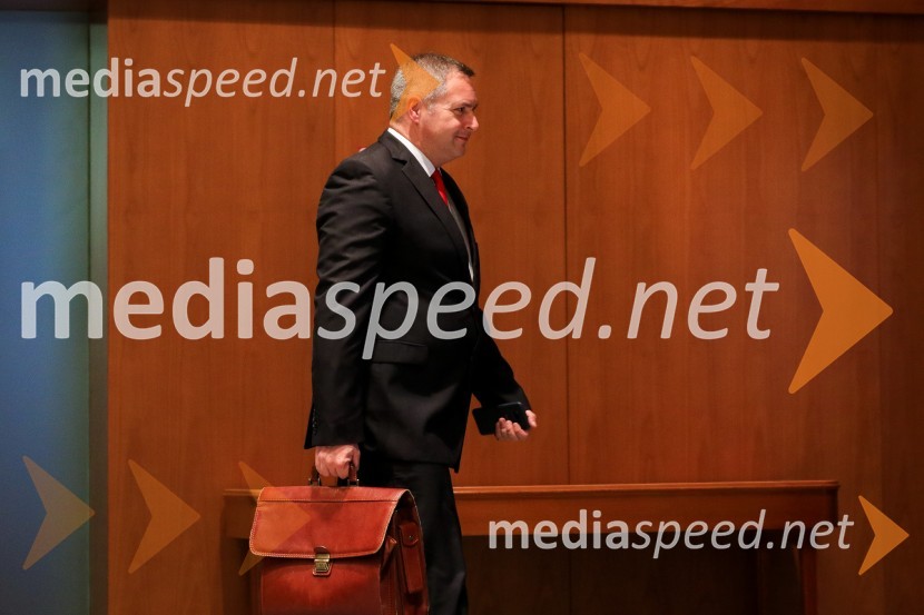 mag. Dejan Židan, predsednik Državnega zbora Republike SlovenijeNadaljevanje seje Državnega zbora