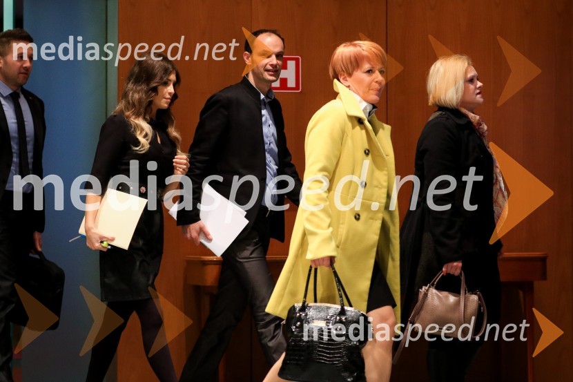  Eva Irgl, poslanka;  Anže Logar, poslanec SDS, predsednik Ljubljanskega odbora SDS ; dr. Aleksandra Pivec, ministrica za kmetijstvo, gozdarstvo in prehrano RS, predsednica stranke DESUS;  ... Nadaljevanje seje Državnega zbora