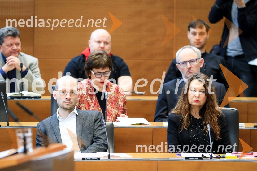  Matej Tašner Vatovec, poslanec Združene levice;  ... ;  ... ;  Violeta Tomić, igralka, poslanka, Združena levicaNadaljevanje seje Državnega zbora