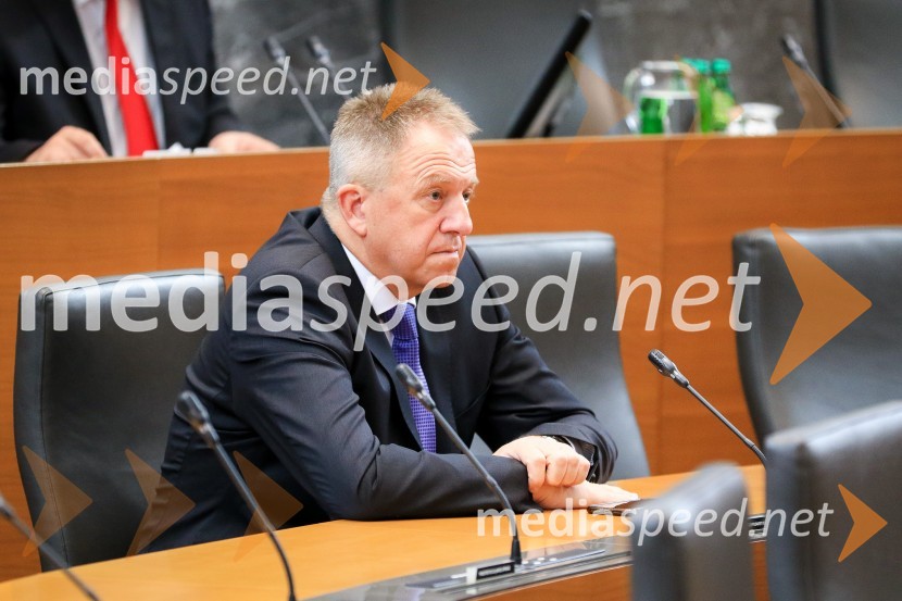  Zdravko Počivalšek, minister za gospodarski razvoj in tehnologijoNadaljevanje seje Državnega zbora