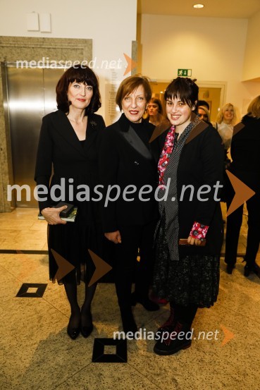  Sabina Obolnar, odgovorna urednica One in Onaplus;  Vika  Potočnik, direktorica Pionirskega doma;  ... Ona desetletja je Jožica Maučec Zakotnik