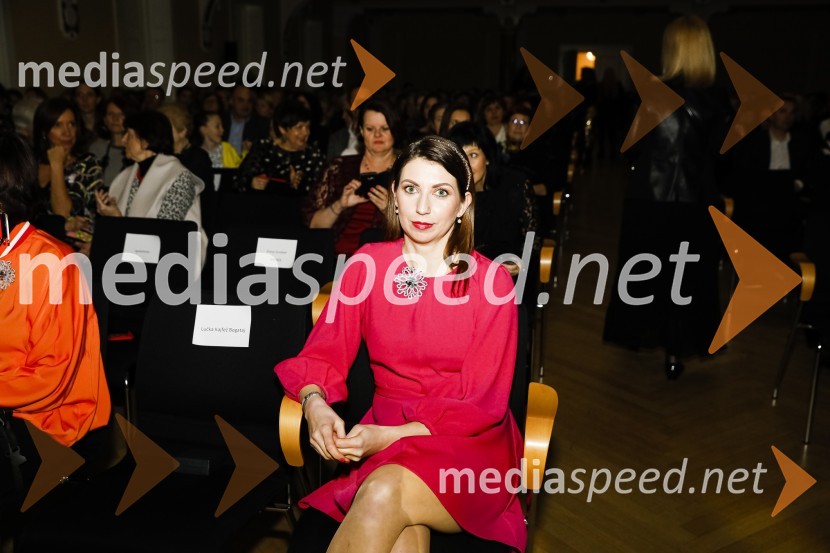  Petra Greiner Merlak, ustanoviteljica Zavoda 13, Slovenka leta 2017Ona desetletja je Jožica Maučec Zakotnik