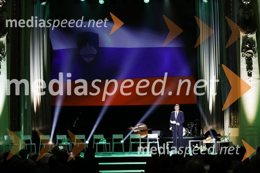  Borut Pahor, predsednik Republike SlovenijeOna desetletja je Jožica Maučec Zakotnik