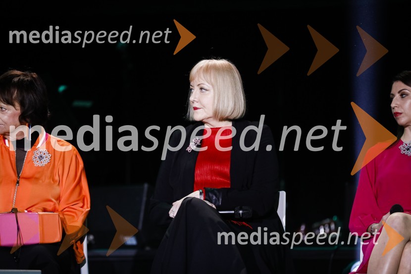 prof.dr. Renata Salecl, znanstvenica leta 2010 Ona desetletja je Jožica Maučec Zakotnik