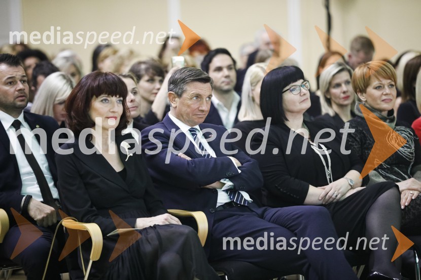  Sabina Obolnar, odgovorna urednica One in Onaplus;  Borut Pahor, predsednik Republike Slovenije;  Nataša  Luša, direktorica družbe Delo d.o.o.; dr. Aleksandra Pivec, ministrica za kmetijstvo, gozdarstvo in prehrano RS, predsednica stranke DESUSOna desetletja je Jožica Maučec Zakotnik