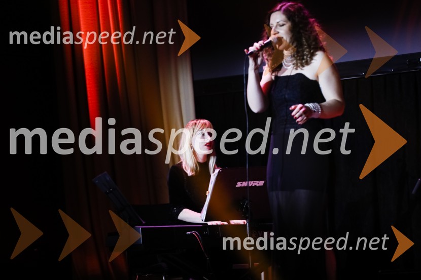 Jazz ladiesOna desetletja je Jožica Maučec Zakotnik