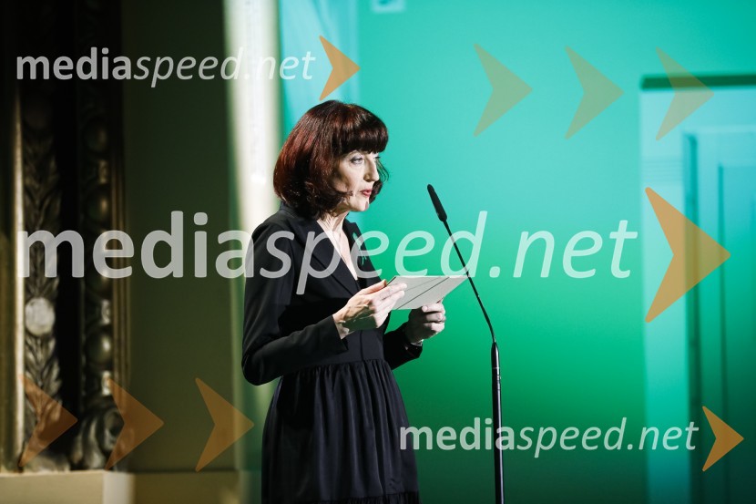  Sabina Obolnar, odgovorna urednica One in OnaplusOna desetletja je Jožica Maučec Zakotnik