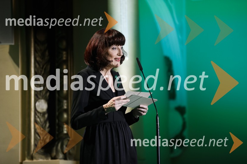  Sabina Obolnar, odgovorna urednica One in OnaplusOna desetletja je Jožica Maučec Zakotnik