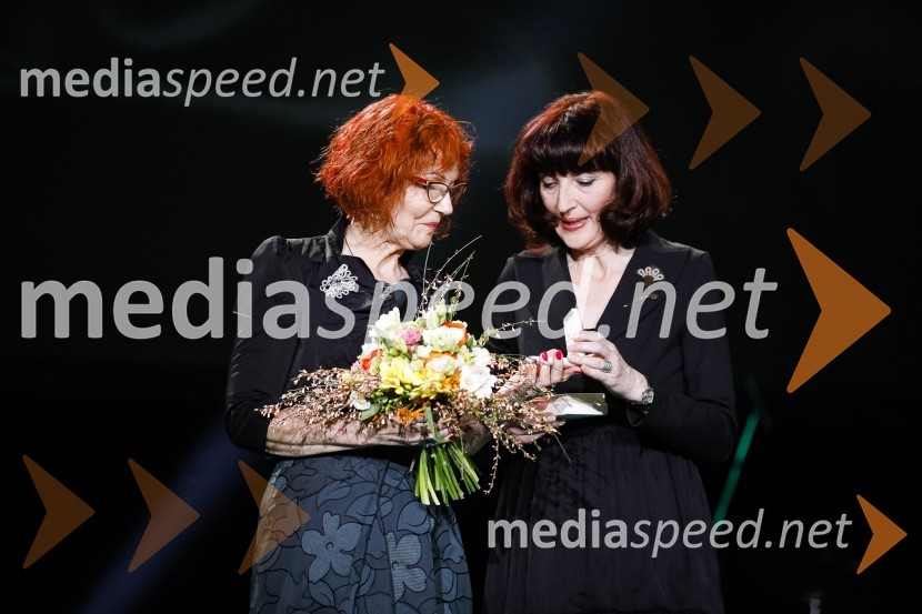  Jožica Maučec Zakotnik,  dr. med. spec., državna sekretarka na ministrstvu za zdravje ;  Sabina Obolnar, odgovorna urednica One in OnaplusOna desetletja je Jožica Maučec Zakotnik