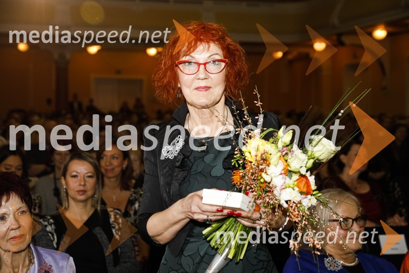  Jožica Maučec Zakotnik,  dr. med. spec., državna sekretarka na ministrstvu za zdravje Ona desetletja je Jožica Maučec Zakotnik