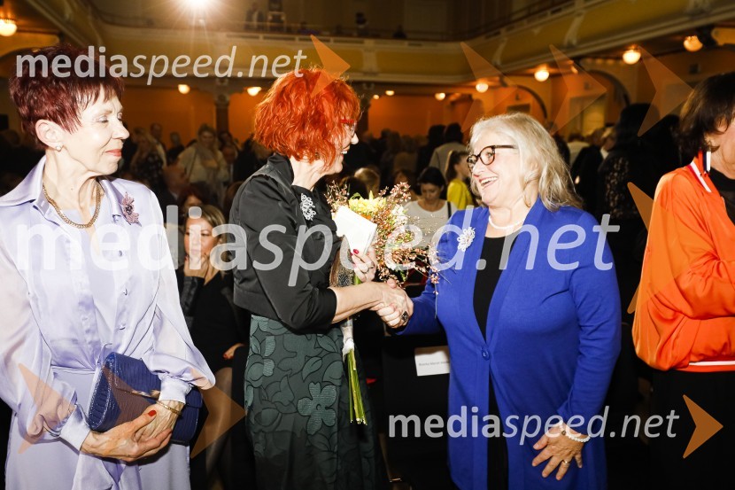  Slavica Mrkun, predsednica slovenskega društva za terapijo s pomočjo psov;  Jožica Maučec Zakotnik,  dr. med. spec., državna sekretarka na ministrstvu za zdravje ;  Biserka Marolt Meden, poslovna direktorica, Pediatrična klinika LjubljanaOna desetletja je Jožica Maučec Zakotnik