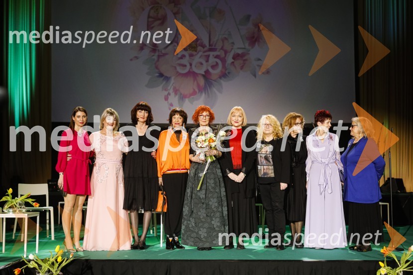  Petra Greiner Merlak, ustanoviteljica Zavoda 13, Slovenka leta 2017;  Danica Zorin Mijošek, ustanoviteljica  Kozmetike Afrodita;  Sabina Obolnar, odgovorna urednica One in Onaplus; dr. Manca Košir, publicistka;  Jožica Maučec Zakotnik,  dr. med. spec., državna sekretarka na ministrstvu za zdravje ; prof.dr. Renata Salecl, znanstvenica leta 2010 ;  Maja Plaz, predsednica društva SOS-telefon;  Anita Ogulin, Zveza prijateljev mladine;  Slavica Mrkun, predsednica slovenskega društva za terapijo s pomočjo psov;  Biserka Marolt Meden, poslovna direktorica, Pediatrična klinika LjubljanaOna desetletja je Jožica Maučec Zakotnik