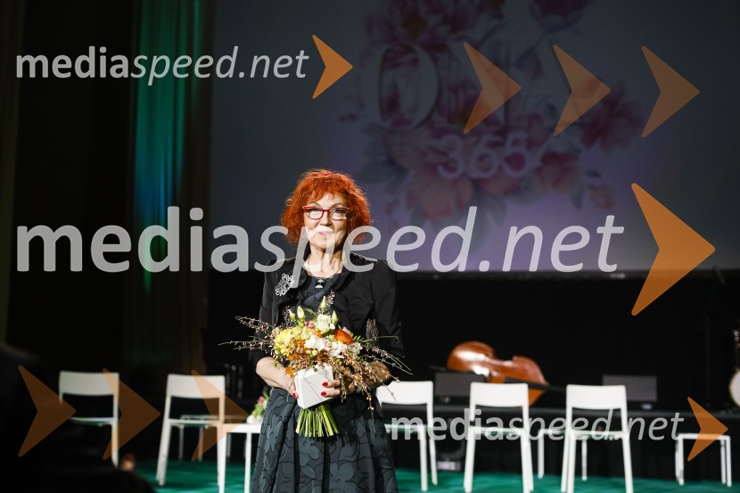  Jožica Maučec Zakotnik,  dr. med. spec., državna sekretarka na ministrstvu za zdravje Ona desetletja je Jožica Maučec Zakotnik