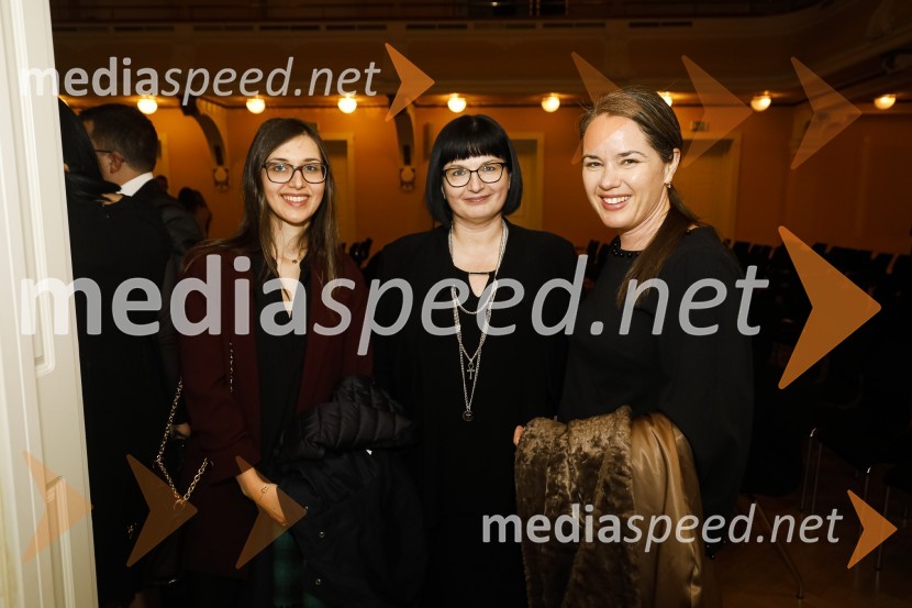 Iva Božič, Beletrina;  Nataša  Luša, direktorica družbe Delo d.o.o.; dr. Eva  Premk Bogataj, strateška vodja projektov BeletrinaOna desetletja je Jožica Maučec Zakotnik