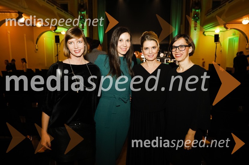  ... ;  Mateja Rosa, PR Postojnska jama;  Bernarda Žarn, voditeljica;  Maruša Prelesnik Zdešar, Agencija AVIOna desetletja je Jožica Maučec Zakotnik