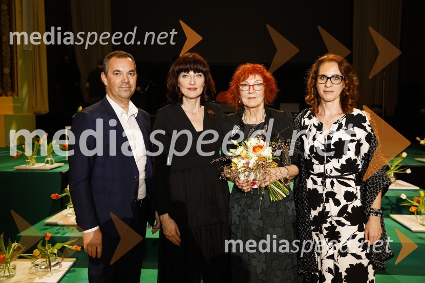  ... ;  Sabina Obolnar, odgovorna urednica One in Onaplus;  Jožica Maučec Zakotnik,  dr. med. spec., državna sekretarka na ministrstvu za zdravje ;  ... Ona desetletja je Jožica Maučec Zakotnik