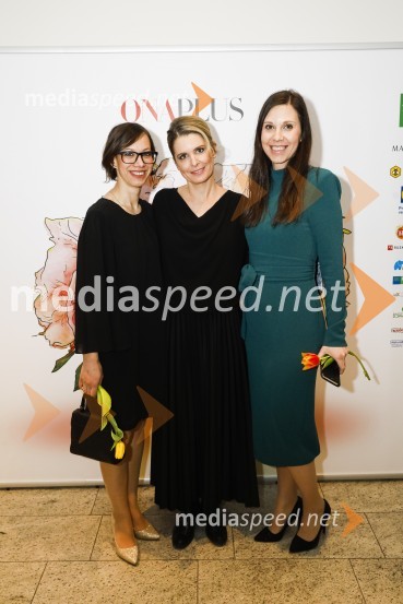  Maruša Prelesnik Zdešar, Agencija AVI;  Bernarda Žarn, voditeljica;  Mateja Rosa, PR Postojnska jamaOna desetletja je Jožica Maučec Zakotnik