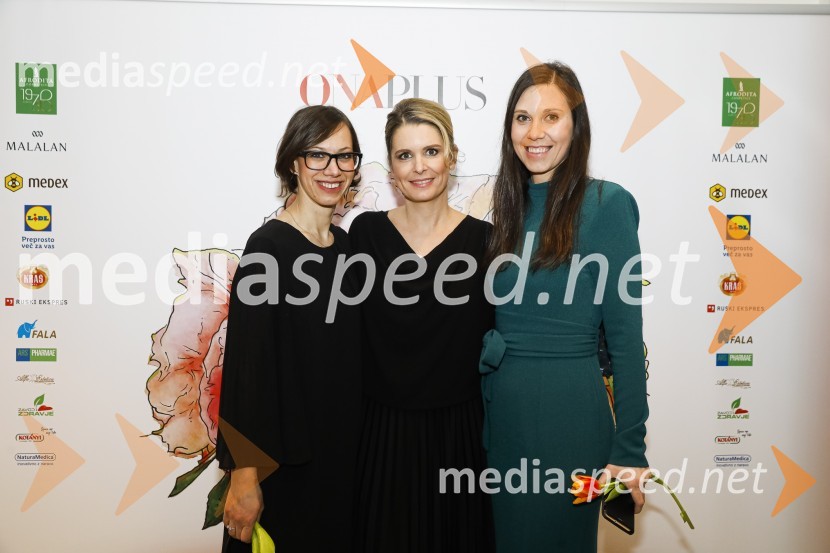  Maruša Prelesnik Zdešar, Agencija AVI;  Bernarda Žarn, voditeljica;  Mateja Rosa, PR Postojnska jamaOna desetletja je Jožica Maučec Zakotnik