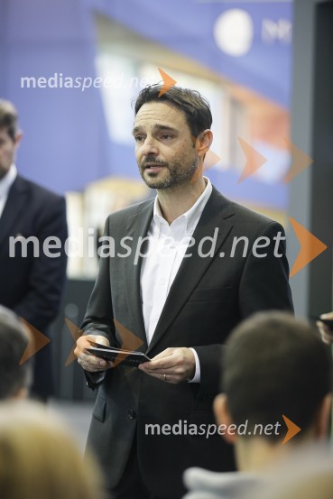  Danilo Ferjančič, generalni direktor Porsche Slovenija d.o.oTiskovna konferenca podjetij Porsche Slovenija in Marles hiše