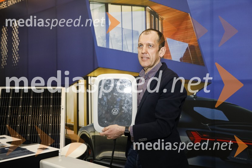  Dušan Lukič, urednik Avto magazinTiskovna konferenca podjetij Porsche Slovenija in Marles hiše