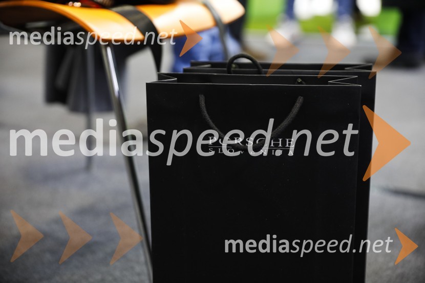 Tiskovna konferenca podjetij Porsche Slovenija in Marles hiše