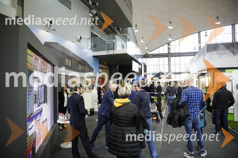 Tiskovna konferenca podjetij Porsche Slovenija in Marles hiše