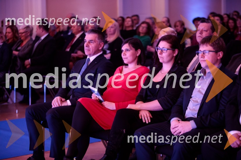 Podelitev priznanja RS za poslovno odličnost