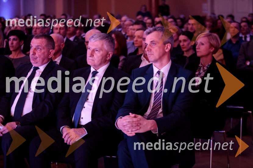 Podelitev priznanja RS za poslovno odličnost