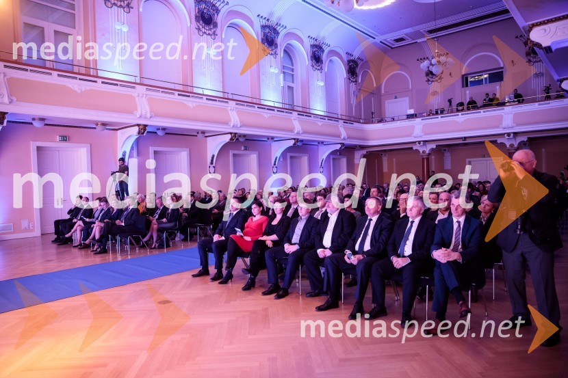 Podelitev priznanja RS za poslovno odličnost